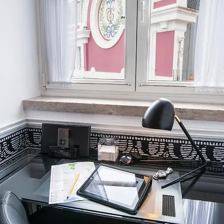 Couette-café Teatro Boutique Rooms&suites 4*