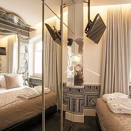 Teatro Boutique & 3*