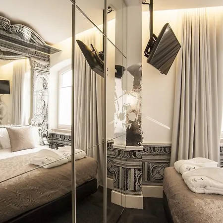 Teatro Boutique & Lisbona